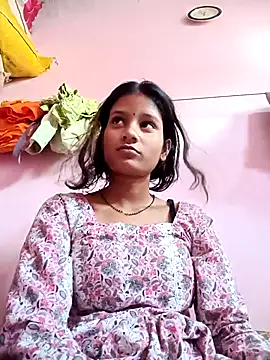 Snapshot of Hot_Mayra_ chatting on 10-17-25, 07:22 Hot Mayra  online show from 10-17-25, 07:22