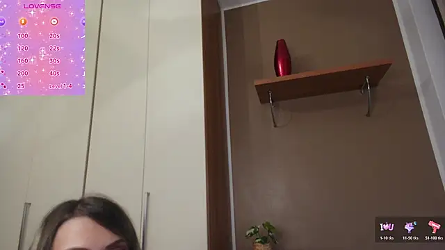 Snapshot of ScarletVerdi chatting on 11-10-25, 07:40 ScarletVerdi online show from 11-10-25, 07:40