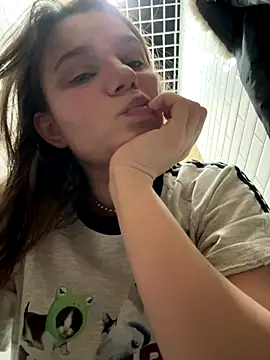 MiniVi online show from 10-08-25, 05:49