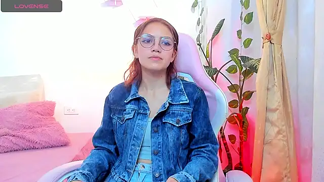 Jade22   online show from 09-23-25, 01:03