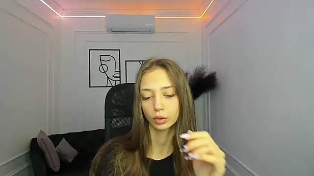 Snapshot of EmilyGraydis chatting on 10-14-25, 04:02 EmilyGraydis online show from 10-14-25, 04:02