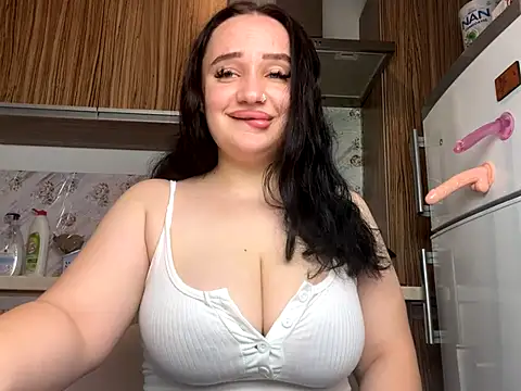 Snapshot of curvybombb chatting on 10-12-25, 08:02 curvybombb online show from 10-12-25, 08:02