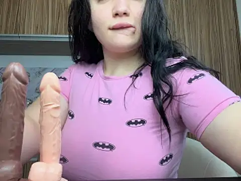 Snapshot of curvybombb chatting on 11-09-25, 08:23 curvybombb online show from 11-09-25, 08:23