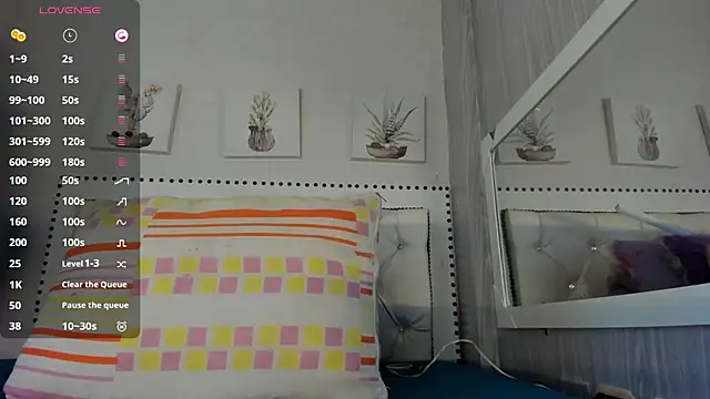nahomi lil online show from 10-04-25, 12:14