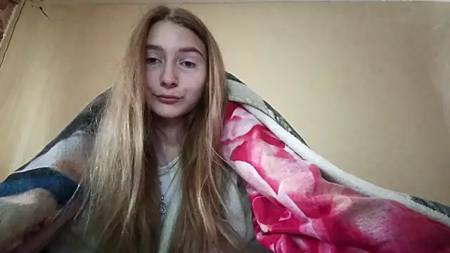 Nymera flare online show from 09-25-25, 06:39