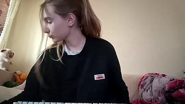 Nymera flare online show from 10-01-25, 05:57