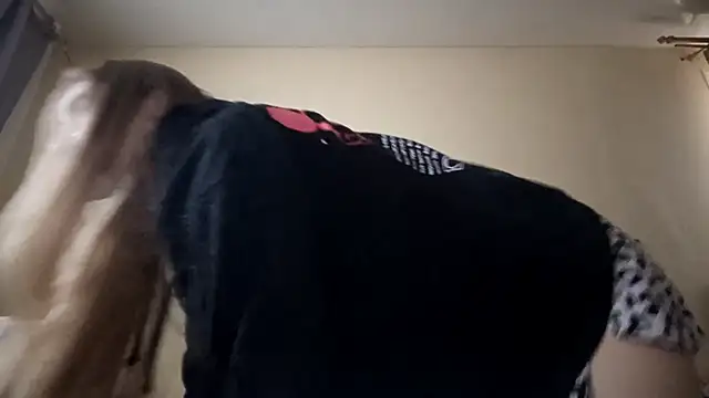 Nymera flare online show from 11-20-25, 06:13