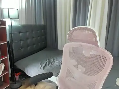 Snapshot of Seductive_Margaux chatting on 02-11-26, 06:40 Seductive Margaux online show from 02-11-26, 06:40