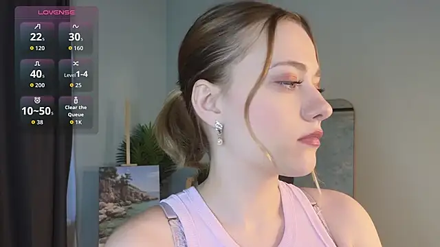 Snapshot of HollieCollelo chatting on 11-10-25, 03:05 HollieCollelo online show from 11-10-25, 03:05