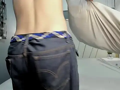 Snapshot of HunterHeat_ chatting on 09-25-25, 07:06 HunterHeat online show from 09-25-25, 07:06