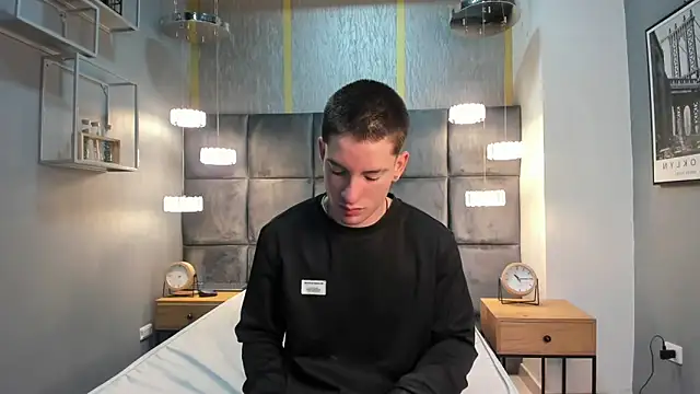 Snapshot of HunterHeat_ chatting on 11-12-25, 11:54 HunterHeat online show from 11-12-25, 11:54