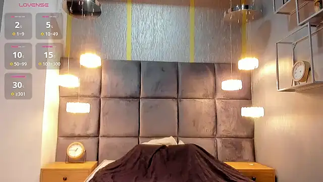 Snapshot of HunterHeat_ chatting on 11-20-25, 11:54 HunterHeat online show from 11-20-25, 11:54