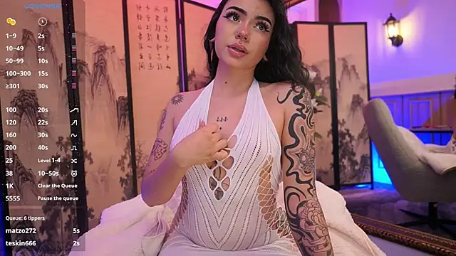 VioletEvanz online show from 10-04-25, 09:24