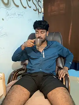 MeekBatgirl online show from 11-13-25, 03:27