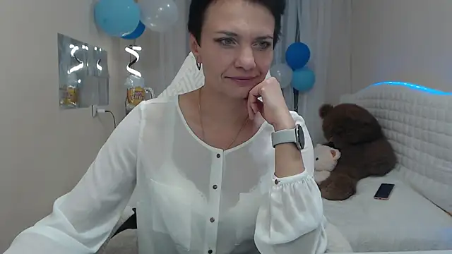 AvaSaturnian online show from 09-28-25, 12:10