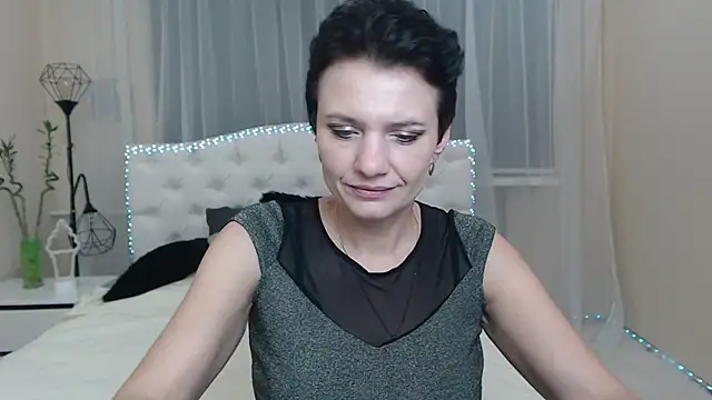 AvaSaturnian online show from 11-07-25, 01:22