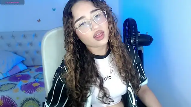sasha 17  online show from 09-15-25, 03:23
