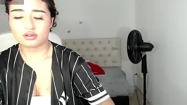 sasha 17  online show from 11-04-25, 04:28