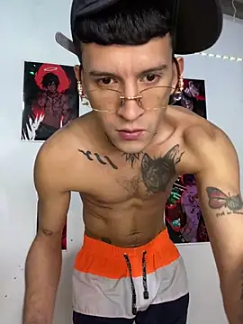 Snapshot of dilan_abraham12 chatting on 01-06-26, 11:07 dilan abraham12 online show from 01-06-26, 11:07