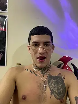 Snapshot of dilan_abraham12 chatting on 02-10-26, 05:44 dilan abraham12 online show from 02-10-26, 05:44