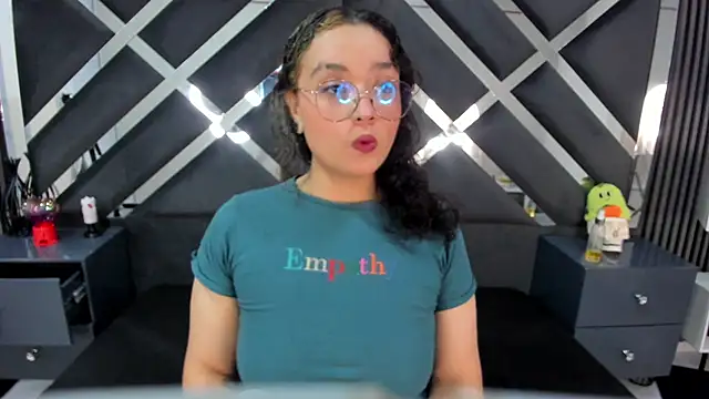 tara black online show from 09-24-25, 04:32