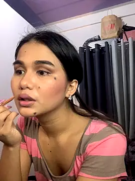 AngelHille online show from 10-15-25, 04:51