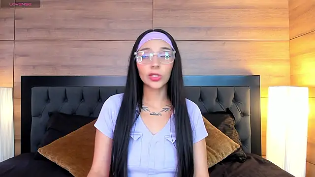 Roseaurora online show from 03-24-26, 12:21