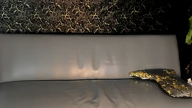 zorre  online show from 10-31-25, 10:33