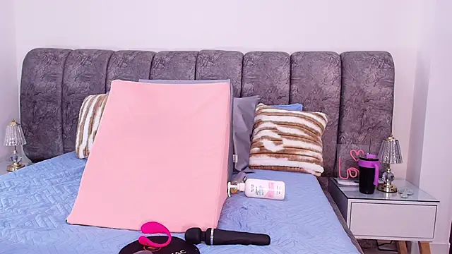 sweegirl69 online show from 11-23-25, 12:05