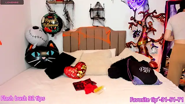 Elisabeth swan online show from 10-19-25, 06:08