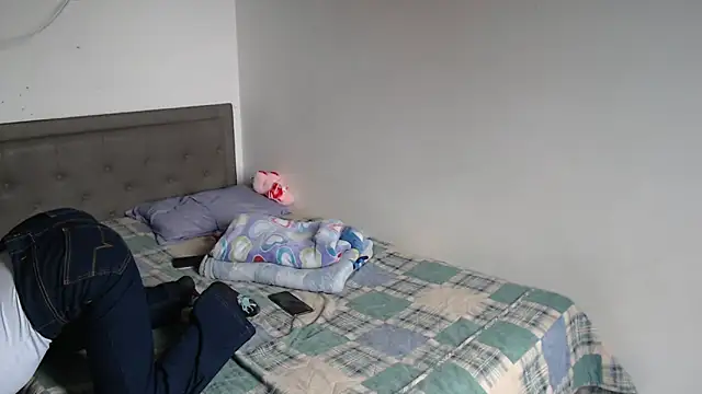 Snapshot of Celestte_Dior chatting on 11-17-25, 03:29 Celestte Dior online show from 11-17-25, 03:29