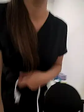 Madisson-04  online show from 11-17-25, 12:33