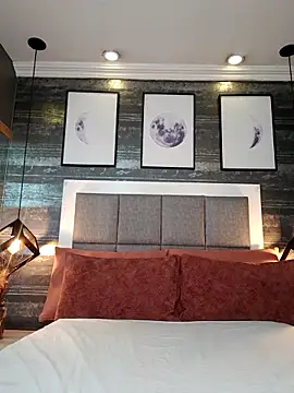 SophieCurves online show from 09-19-25, 06:19