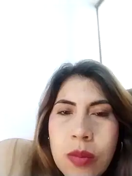 Camila latina 0 online show from 09-18-25, 09:17