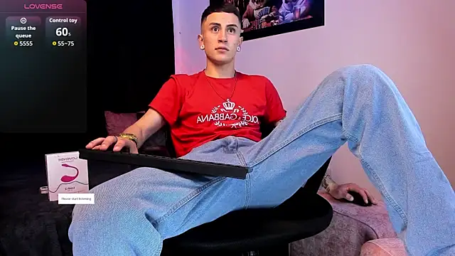 Snapshot of Sebas_maverick chatting on 09-26-25, 03:43 Sebas maverick online show from 09-26-25, 03:43
