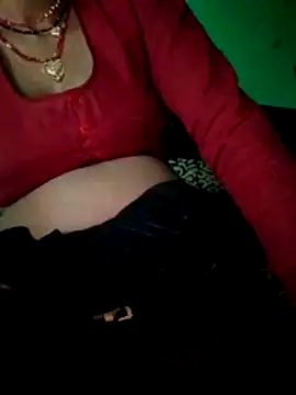 Snapshot of cutrashmi_hot47 chatting on 12-17-25, 10:32 cutrashmi hot47 online show from 12-17-25, 10:32