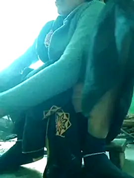 Snapshot of cutrashmi_hot47 chatting on 12-18-25, 02:17 cutrashmi hot47 online show from 12-18-25, 02:17