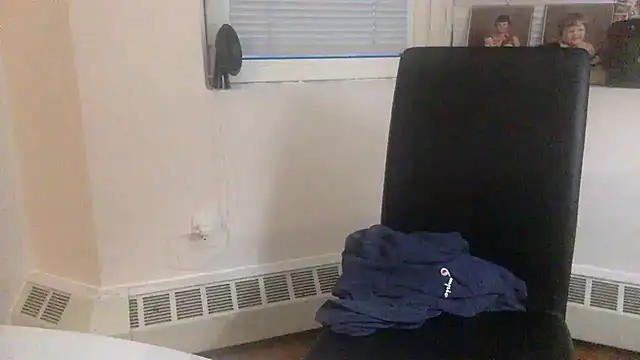 Snapshot of edger4lif3 chatting on 10-31-25, 09:38 edger4lif3 online show from 10-31-25, 09:38