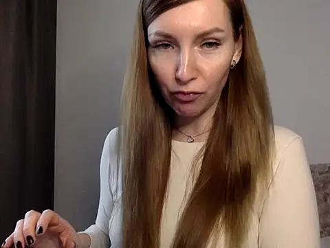 Snapshot of Varnyx chatting on 11-05-25, 10:48 Varnyx online show from 11-05-25, 10:48