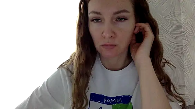 Snapshot of Varnyx chatting on 11-08-25, 08:25 Varnyx online show from 11-08-25, 08:25