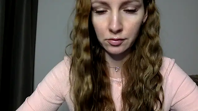 Snapshot of Varnyx chatting on 11-11-25, 01:44 Varnyx online show from 11-11-25, 01:44