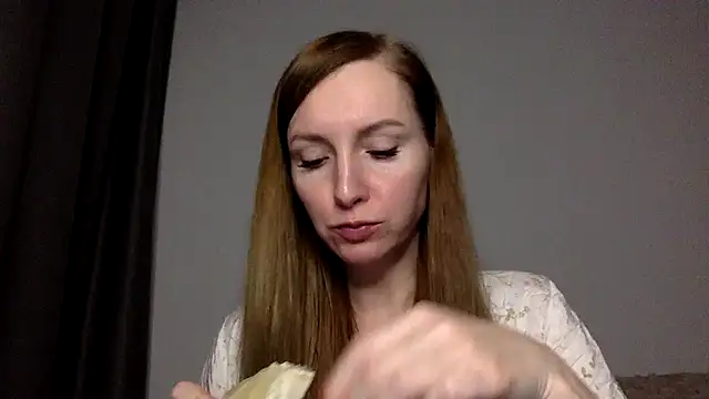 Snapshot of Varnyx chatting on 11-26-25, 06:20 Varnyx online show from 11-26-25, 06:20