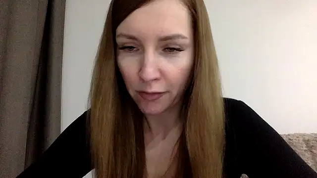 Snapshot of Varnyx chatting on 12-15-25, 06:12 Varnyx online show from 12-15-25, 06:12