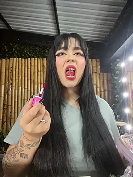 Snapshot of jasmincollin_ chatting on 11-20-25, 02:12 jasmincollin online show from 11-20-25, 02:12