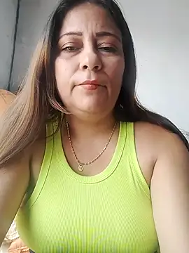 Snapshot of _tetas_92 chatting on 10-18-25, 06:30 tetas 92 online show from 10-18-25, 06:30