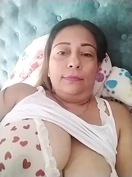 Snapshot of _tetas_92 chatting on 11-19-25, 04:51 tetas 92 online show from 11-19-25, 04:51