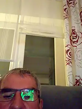 Oldmenhot66 online show from 11-05-25, 06:19