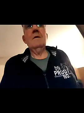 Oldmenhot66 online show from 11-12-25, 06:08