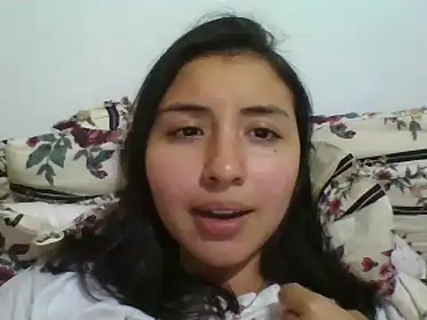 Snapshot of _Romilly_ chatting on 10-12-25, 03:05 Romilly online show from 10-12-25, 03:05