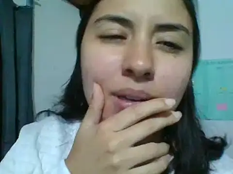 Snapshot of _Romilly_ chatting on 11-12-25, 02:34 Romilly online show from 11-12-25, 02:34